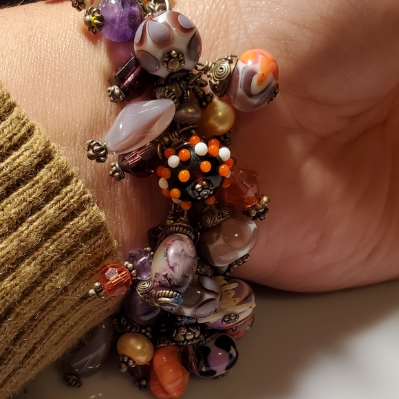 Beautiful Dangling Bracelet - Picture 10 of 14